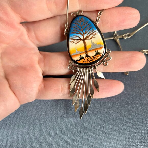 Vintage Southwestern Hand painted Lacquered Tree of Life dangling pendant. - Picture 2 of 4